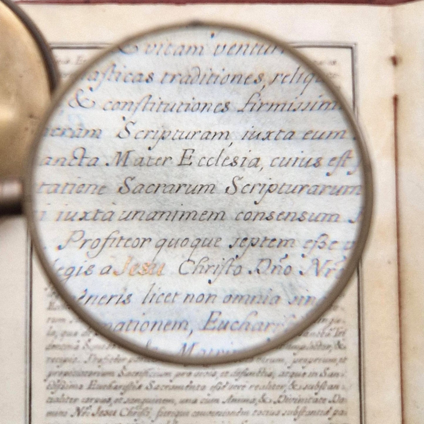 Adjustable brass reading magnifying glass on stand, Circa 1900