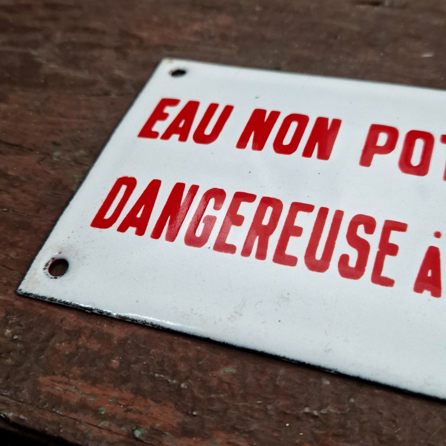 Plaque émaillée « Eau non potable dangereuse à boire »