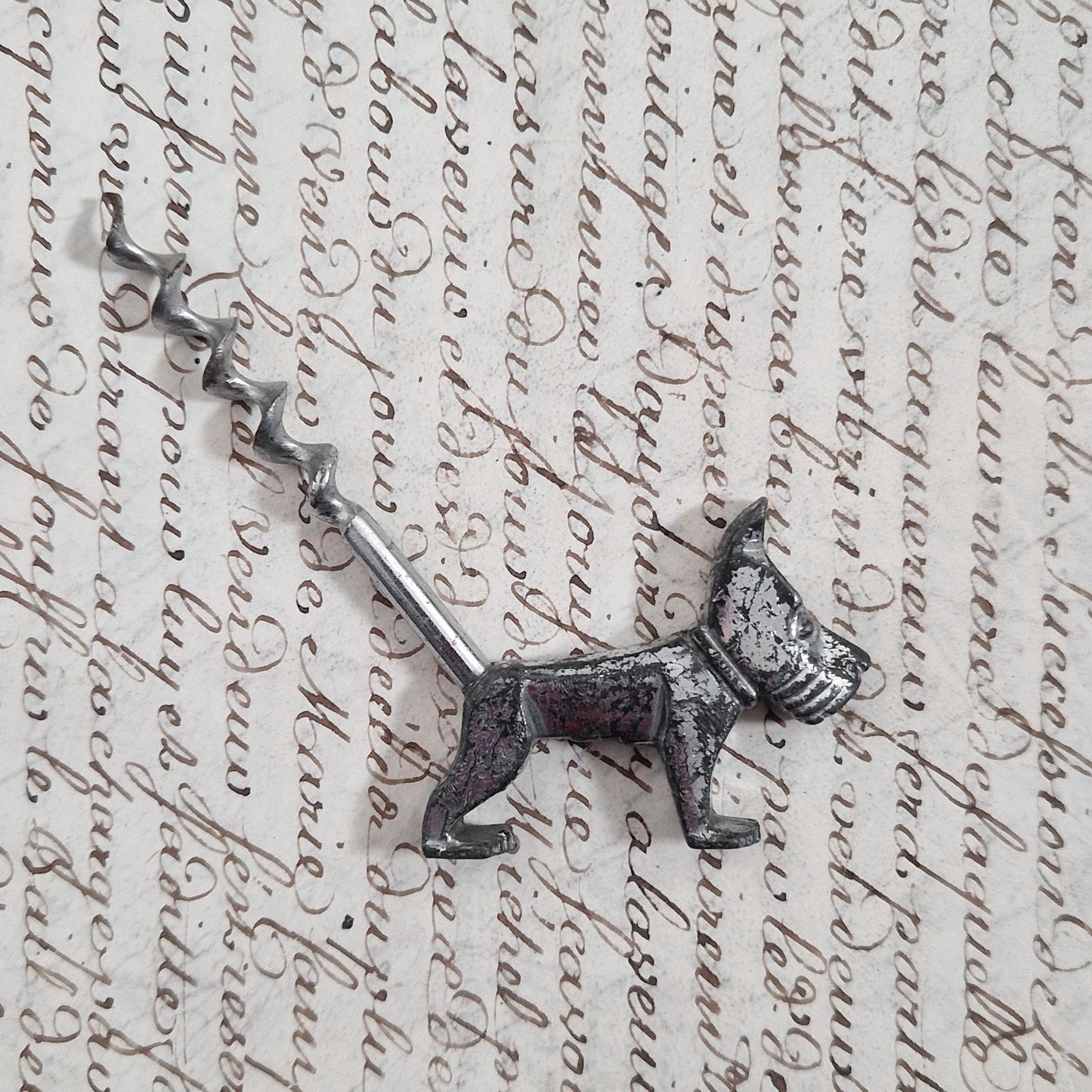 Tire-bouchon figuratif chien en métal