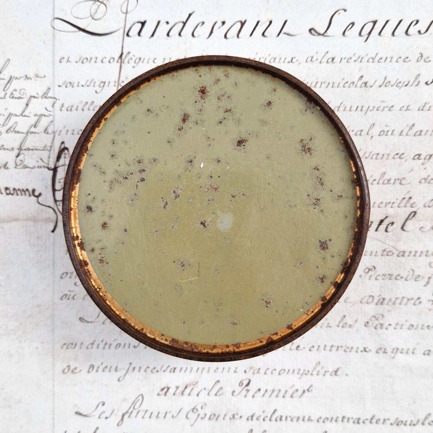 Boite ancienne « Marquise de Sevigné - Chocolat de Royat »