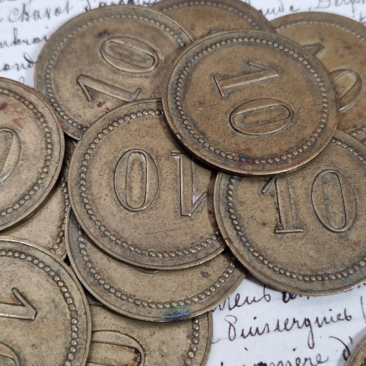 Jetons anciens « 10 » en laiton - Début XXe