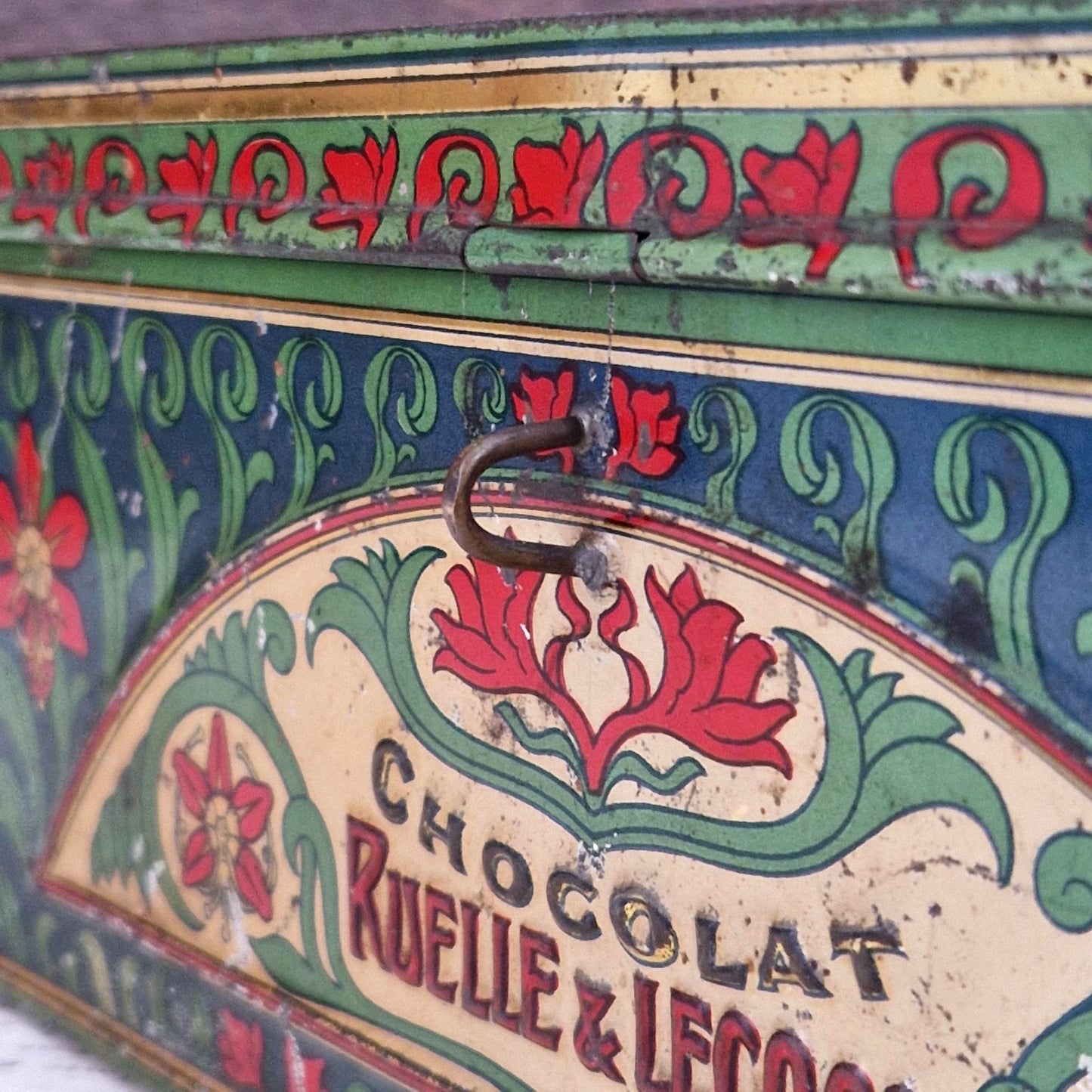 "Chocolat Ruelle & Lecocq" tin box - Art Nouveau