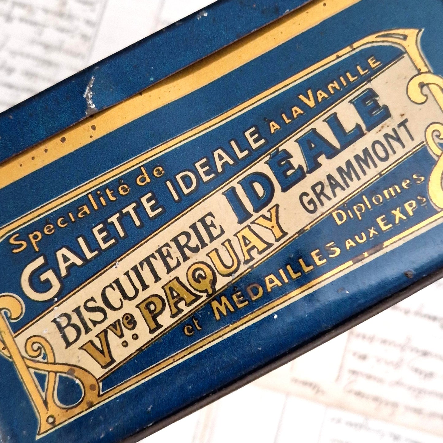 Tin box "Biscuiterie Idéale", Circa 1900