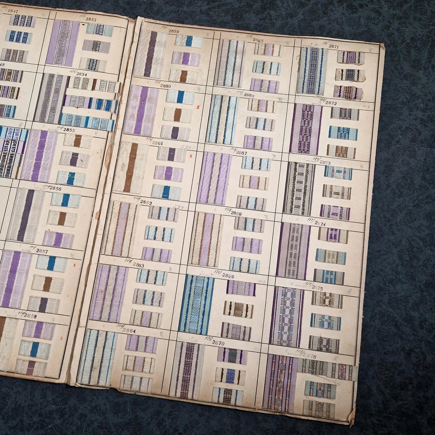 Grand nuancier textile, + de 300 échantillons