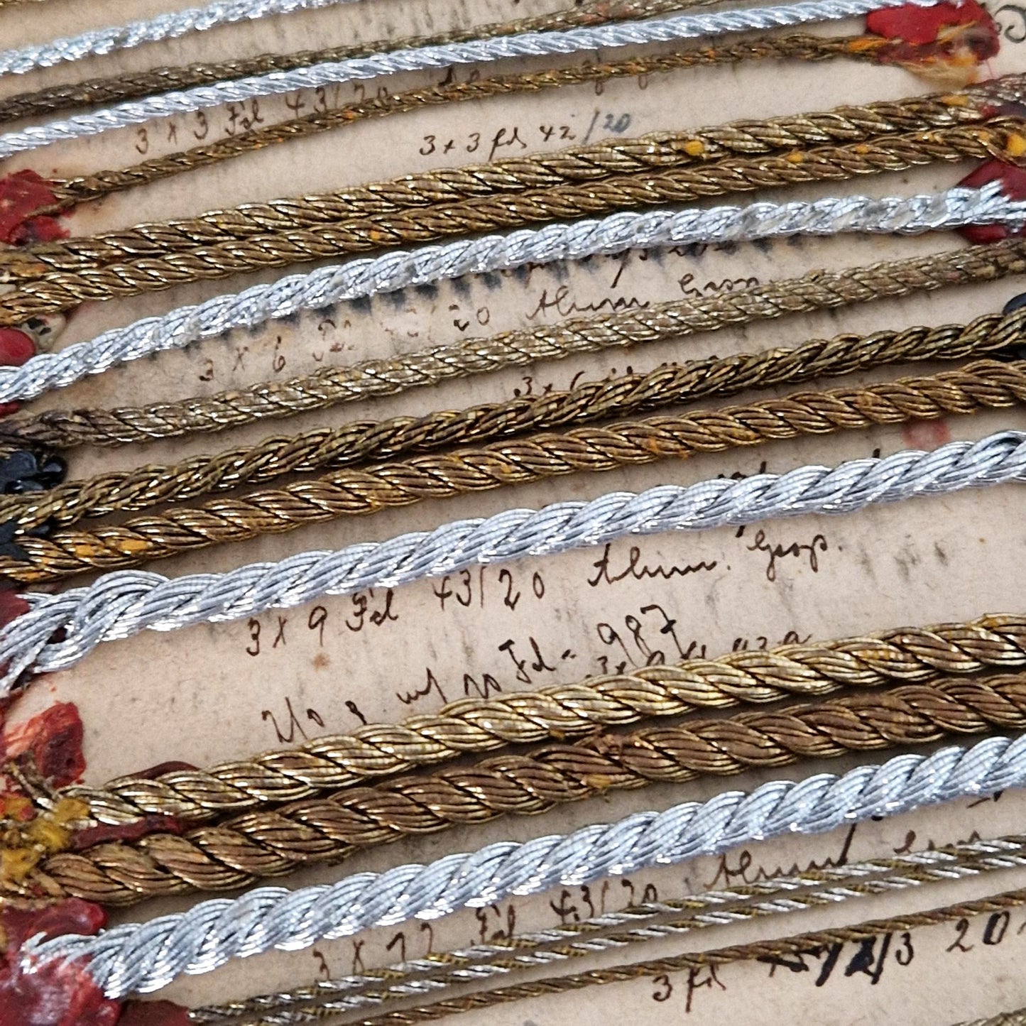 Superbe planche d’échantillons de cordonnets, XIXe