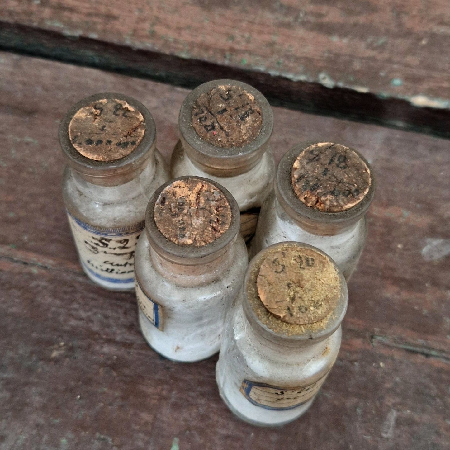 5 anciens flacons de laboratoire homéopathique (l4)