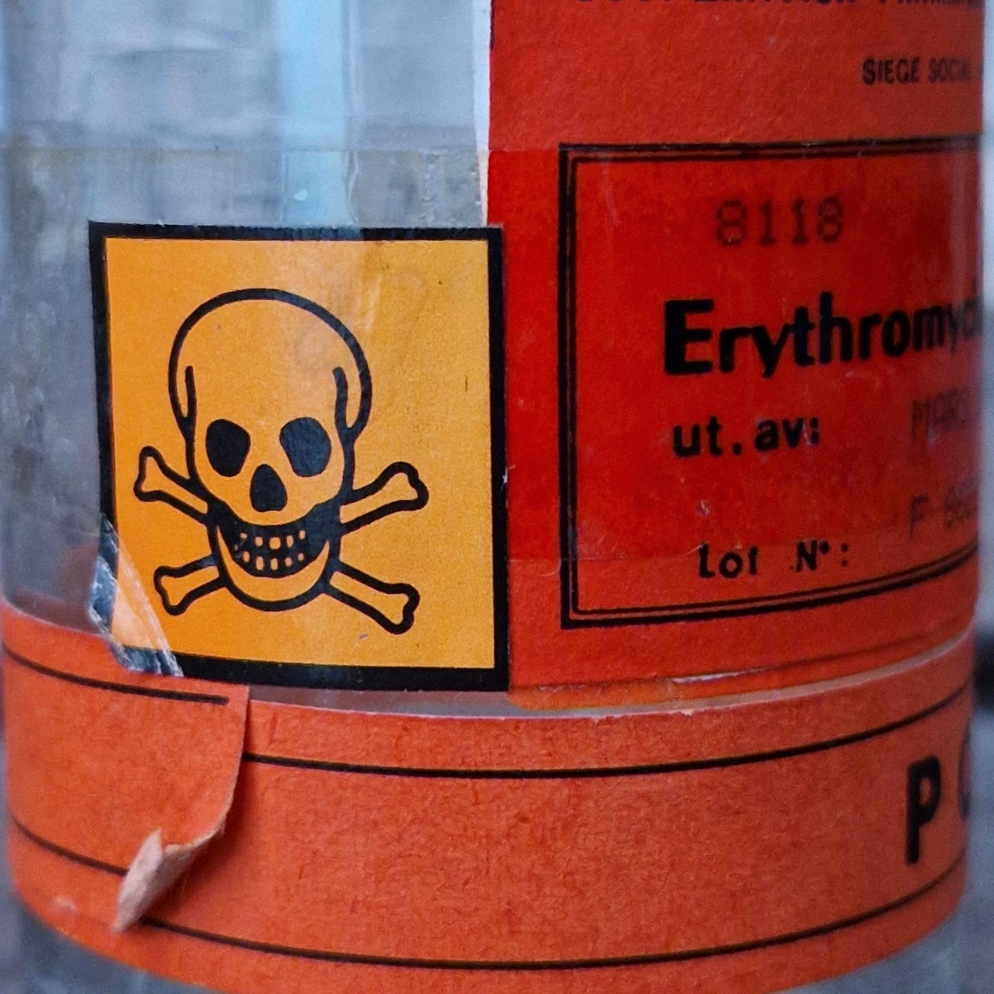 Pharmacy bottle "Erythromycin base - Poison"