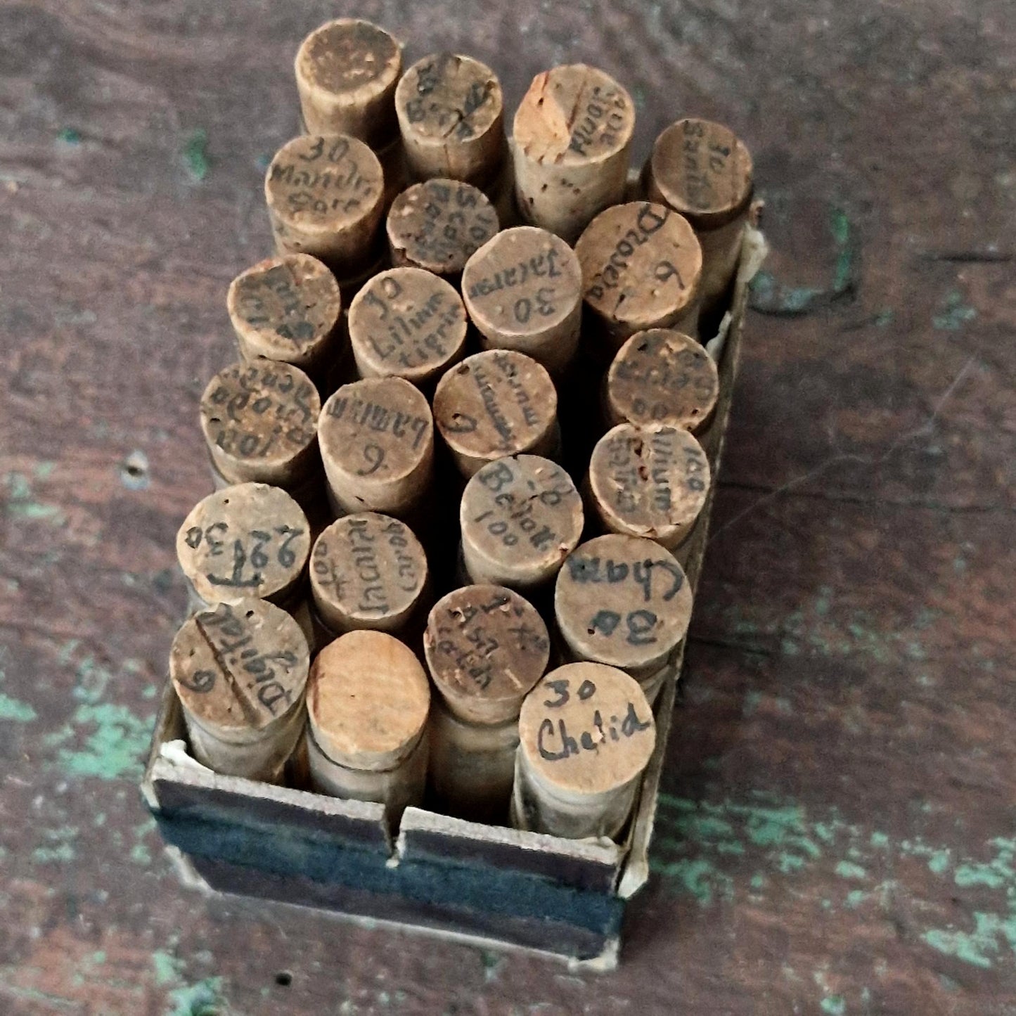 23 tubes homéopathiques manuscrits (c12)