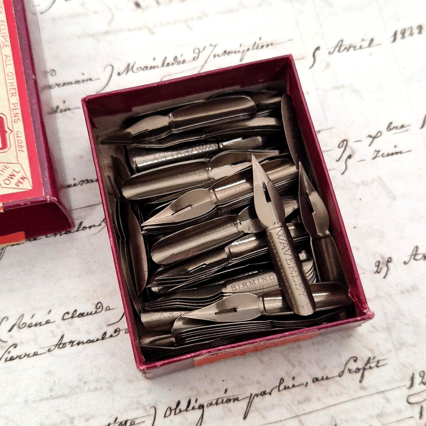Box of "Macniven & Cameron - Waverley Pen" nibs