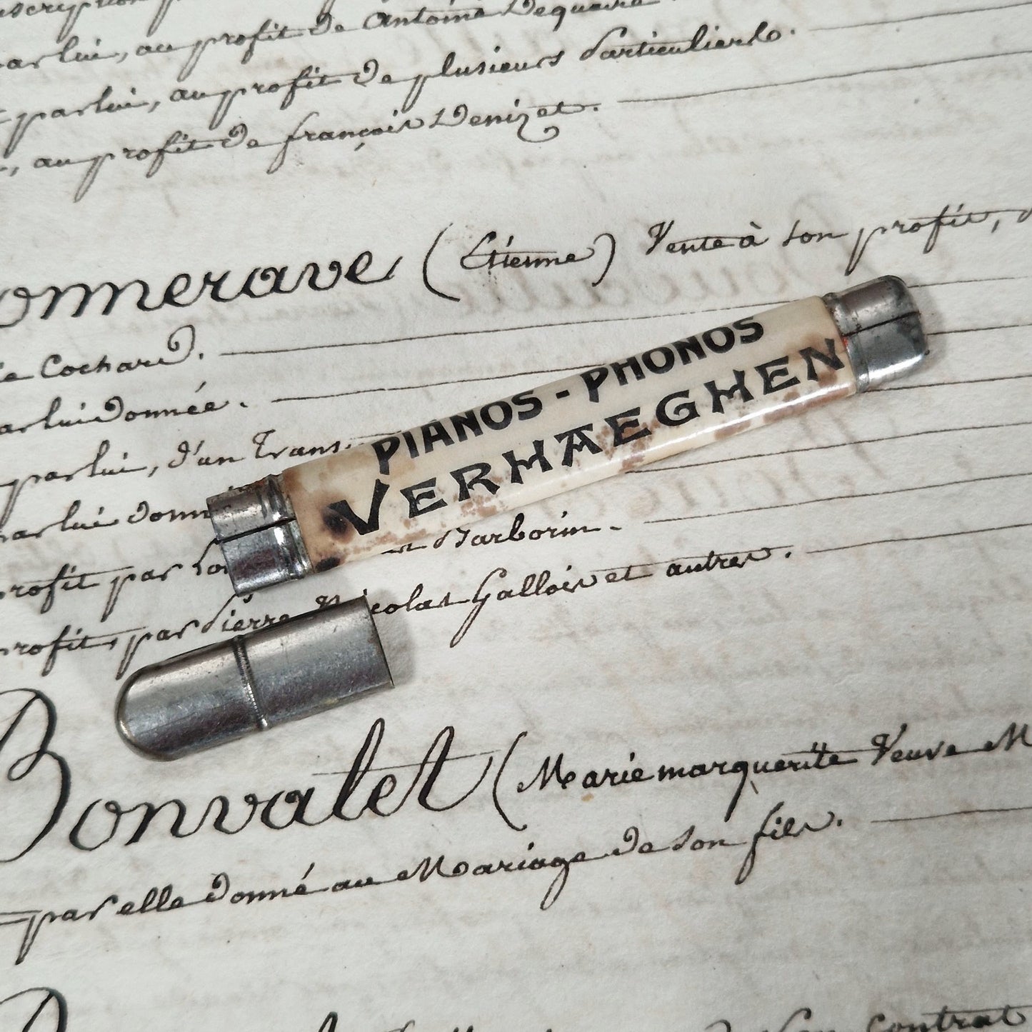Porte-crayon « Verhaegen Pianos & Phonos Rouen »