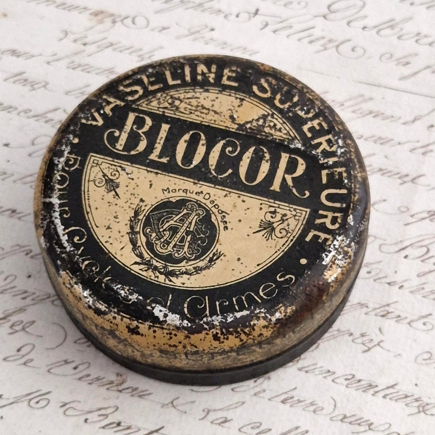 Ancienne boîte « Blocor - Vaseline supérieure pour armes »