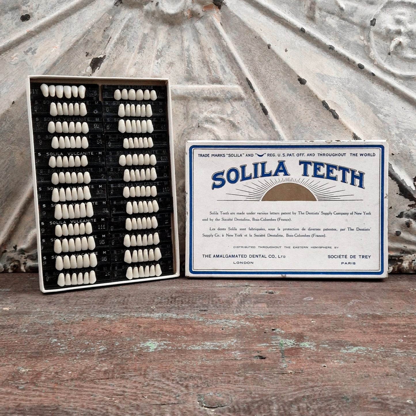 Ancienne boîte de dents de prothésiste Solila Teeth