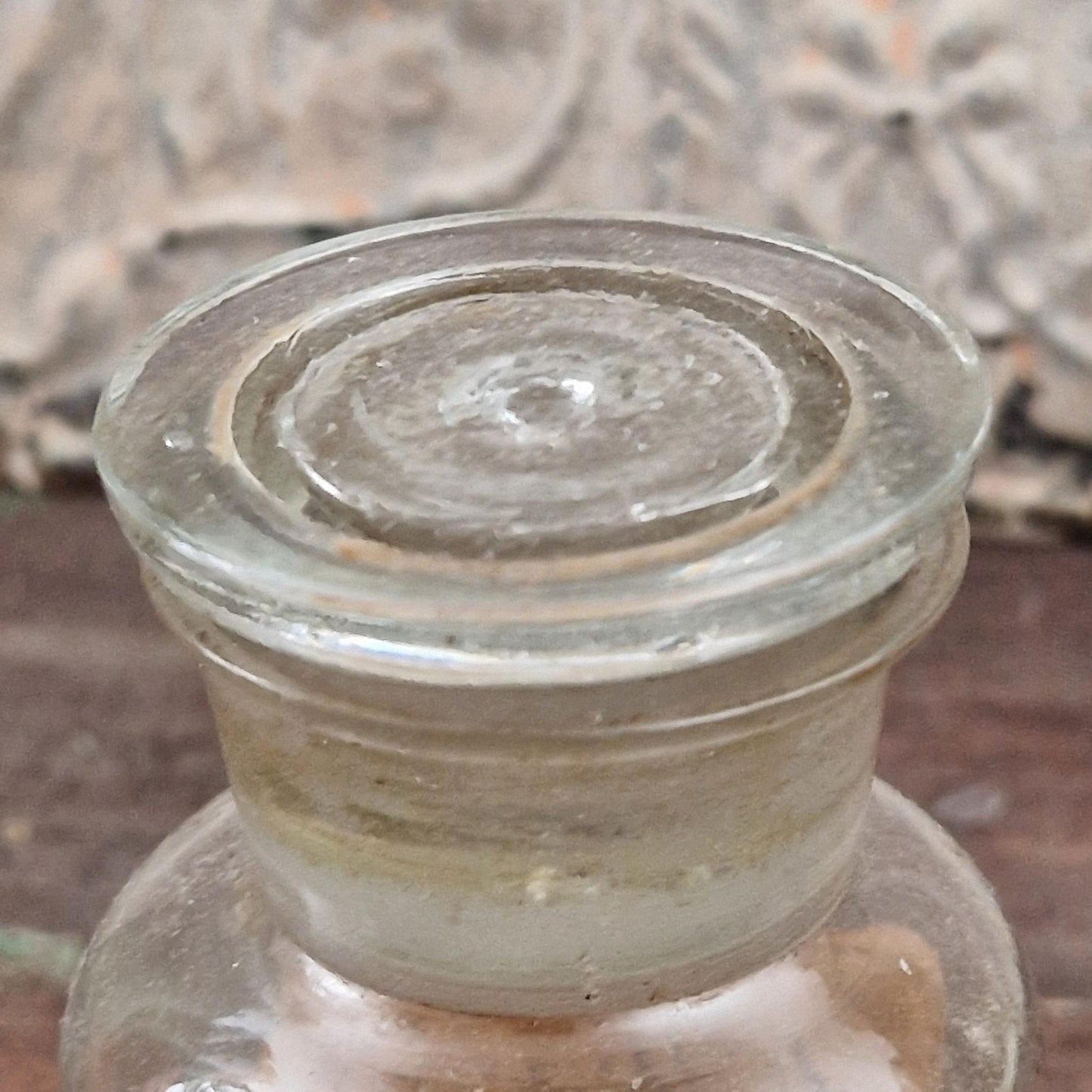 Ancien flacon « Cachets de Dover » en verre soufflé