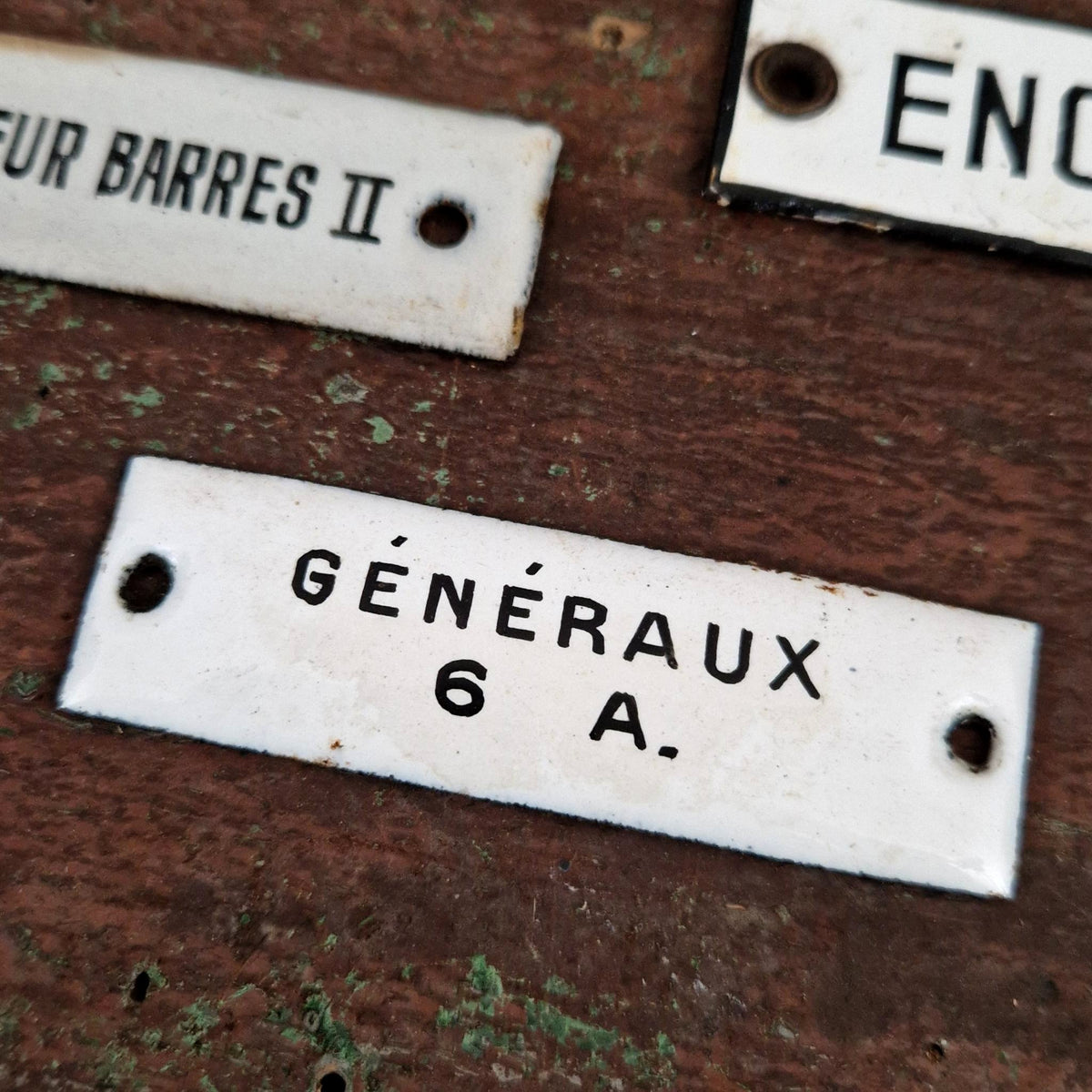 Lot de 4 anciennes plaques émaillées industrielles