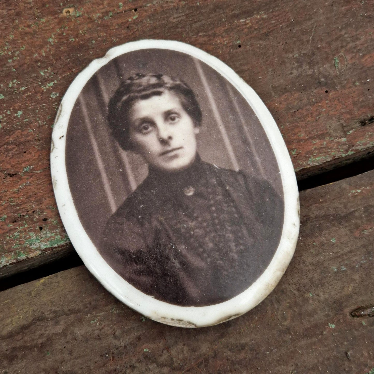 Ancien portrait photographique «La jeune femme »