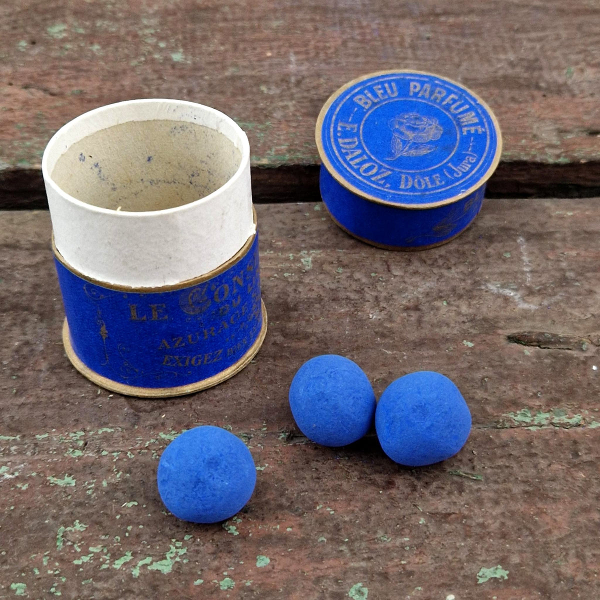 Ancienne boîte de « Bleu parfumé » - E. Daloz, Dole