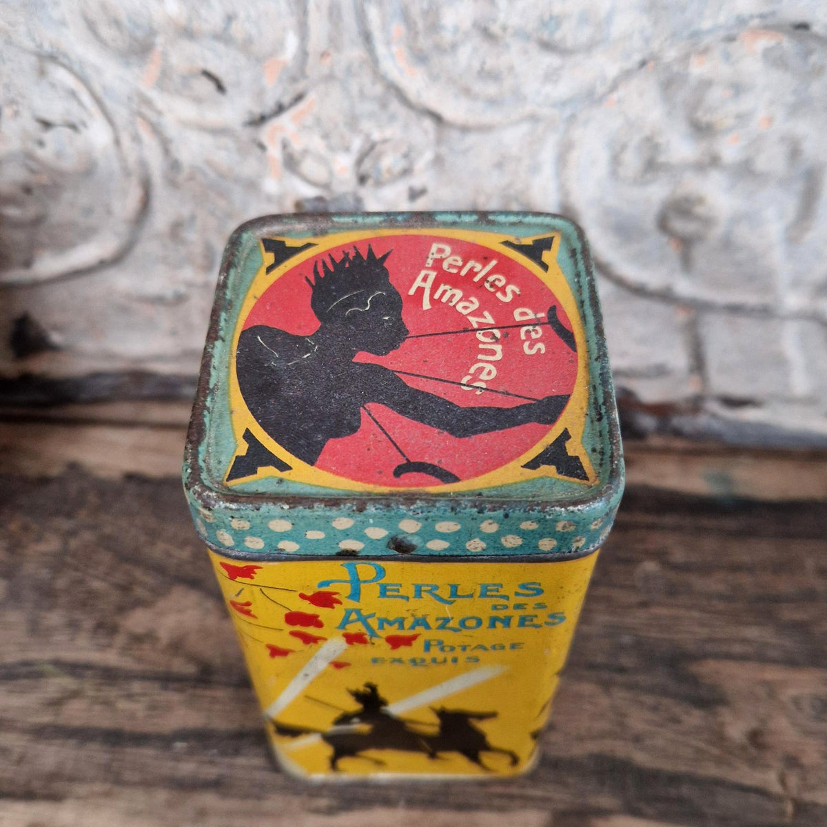 Rare boîte publicitaire « Perles des Amazones »