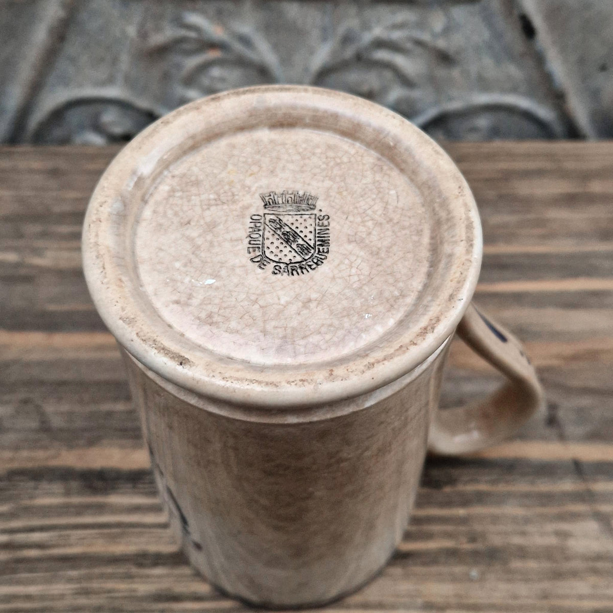 Chope d’archer n° 13 à décor d’écusson bleu - Sarreguemines