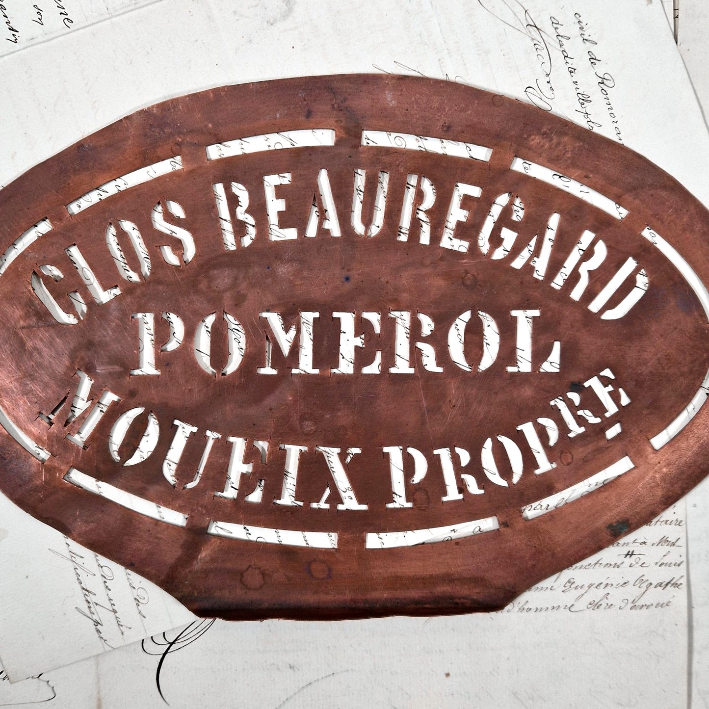 ancien pochoir cuivre bordeaux pomerol