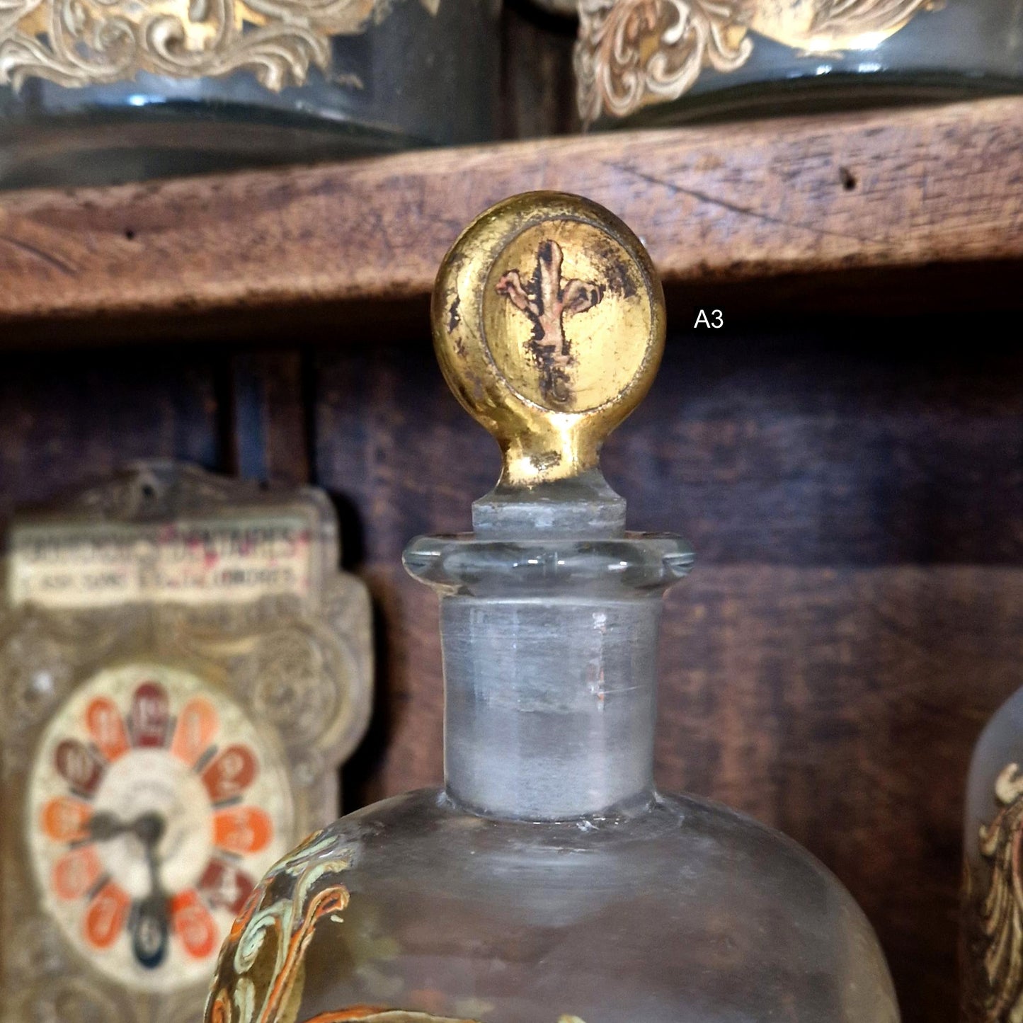 anciens flacons phamrcien emailles