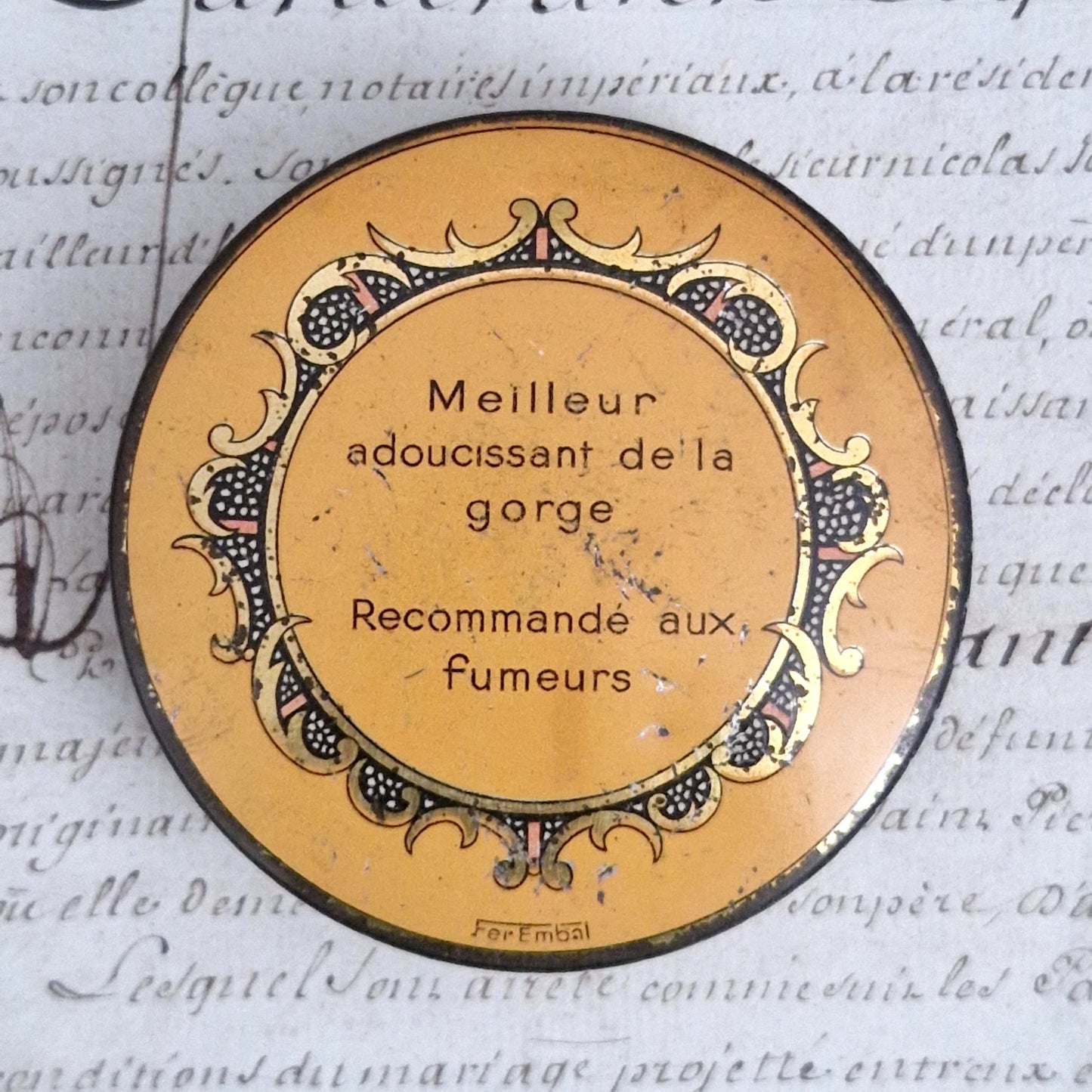 Antique box "Genuine Nérand Fils Pectoral Balls"