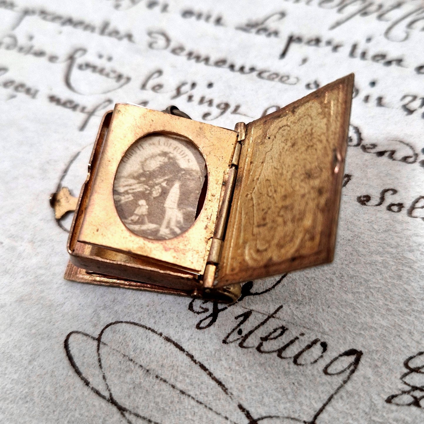 catholic relic pendant photos