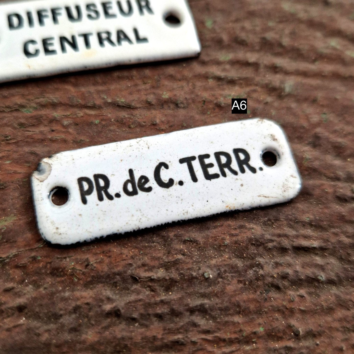 enamel electric label collectible