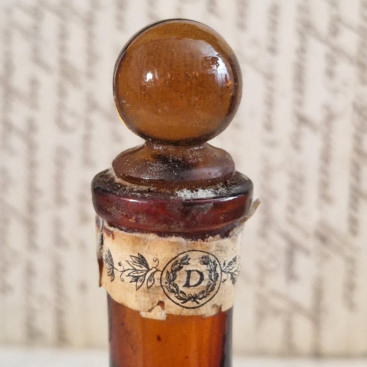 Flacon tronconique « Solution d’intrait de Strophantus »