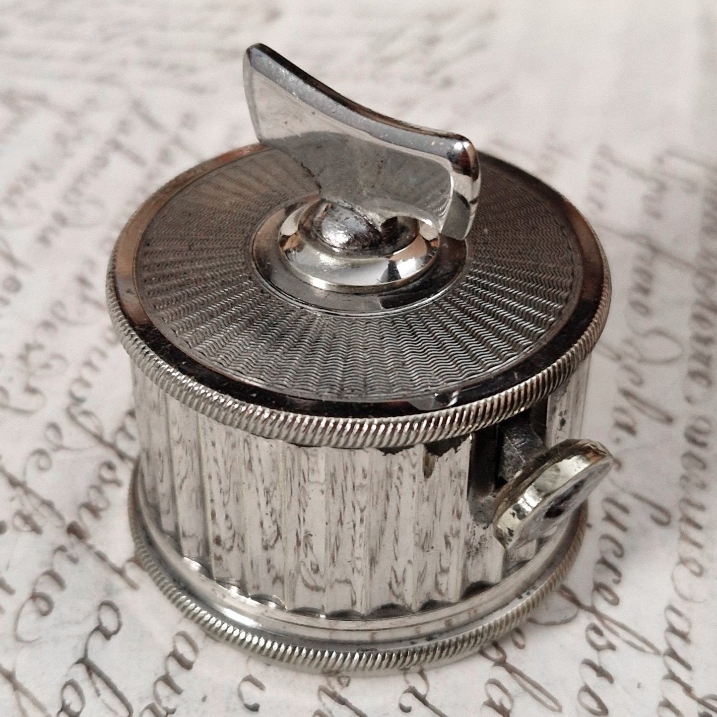 Ancien scarificateur médical chromé pour saignées