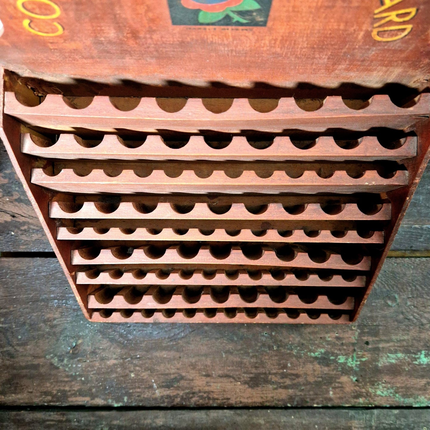 presentoir publicitaire peinture bois