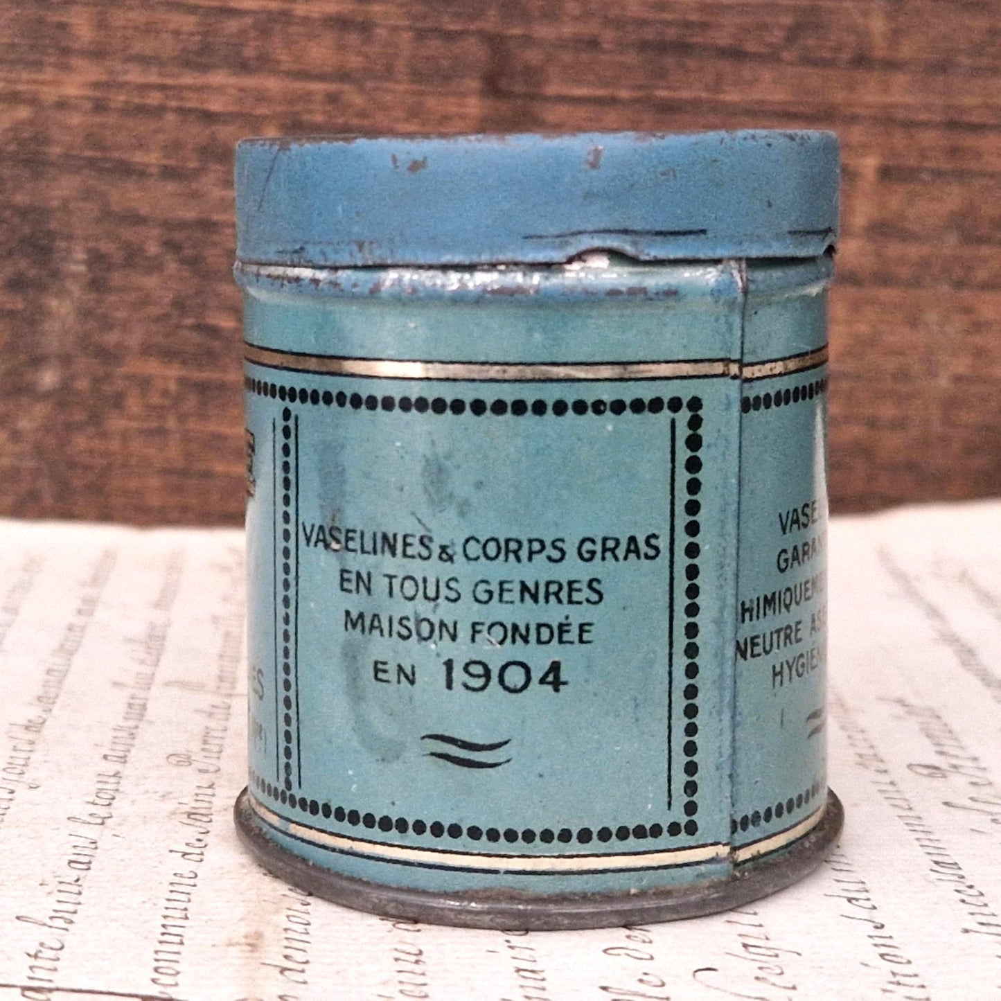 Boîte pharmaceutique « Vaseline pure – Argiline », Vers 1900