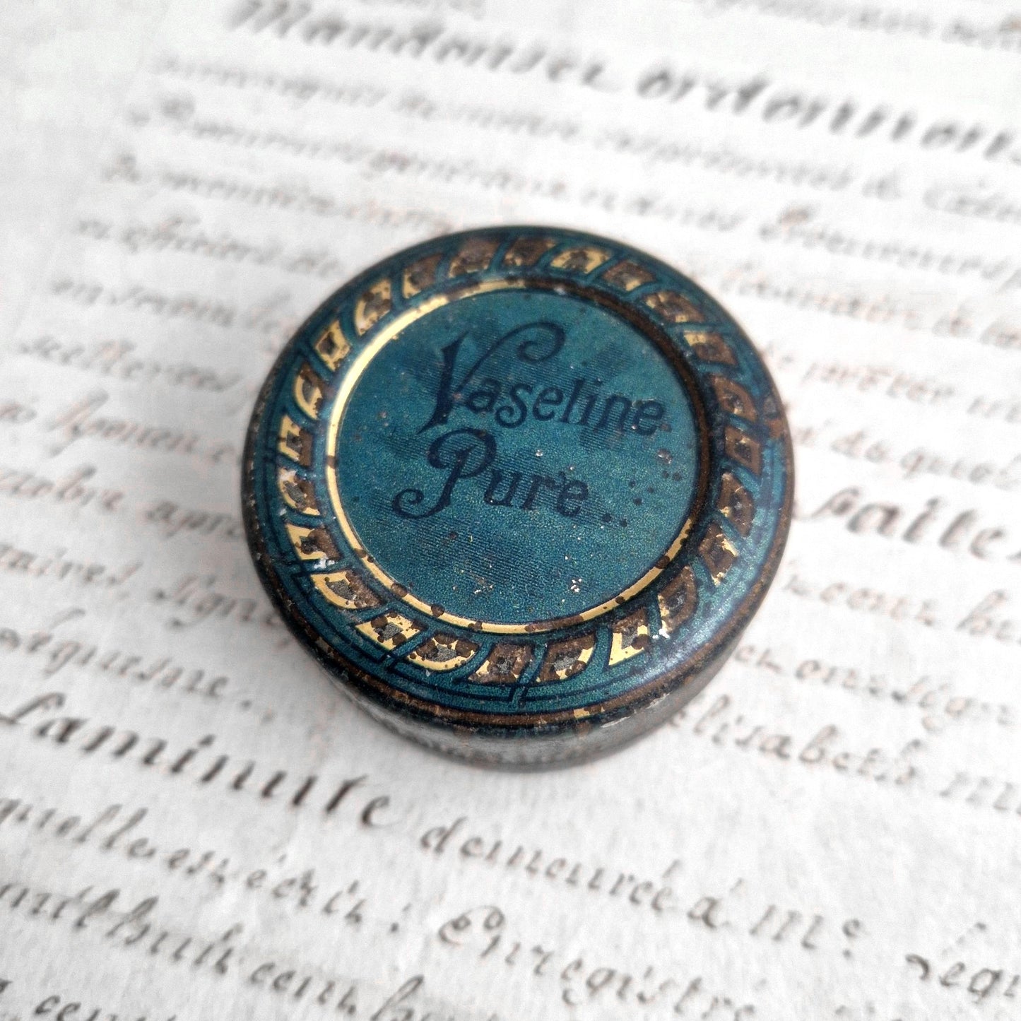 vintage vaseline pure box art deco