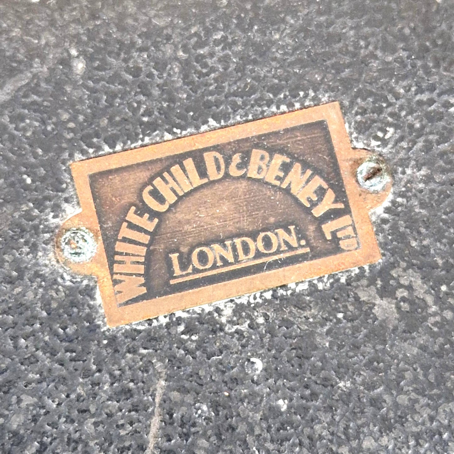 white child beney london loupe