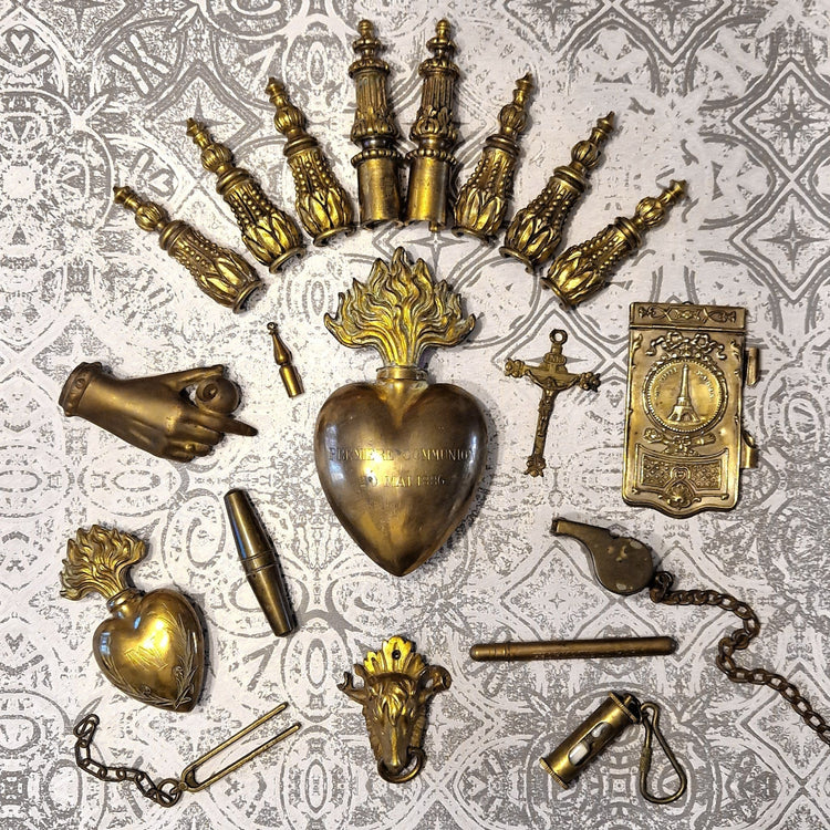 curiosités et objets anciens insolites et rares