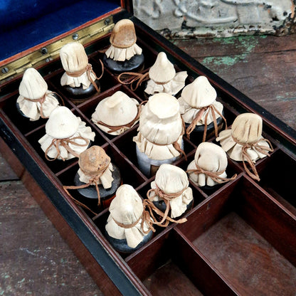 Coffret d'apothicaire ancien - Flacons de Remèdes XIXe