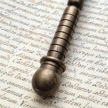 Large antique turned brass magnifying glass - Early 20th century