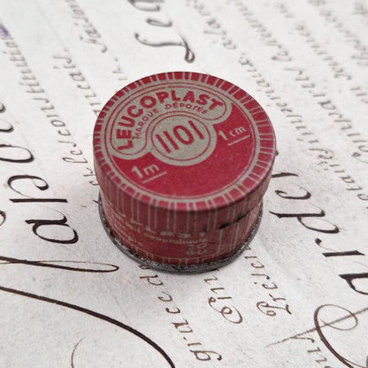 Small advertising box “Leucoplast 1101”