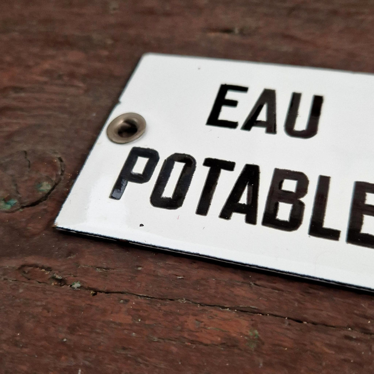 Plaque émaillée « Eau potable» blanche et noir