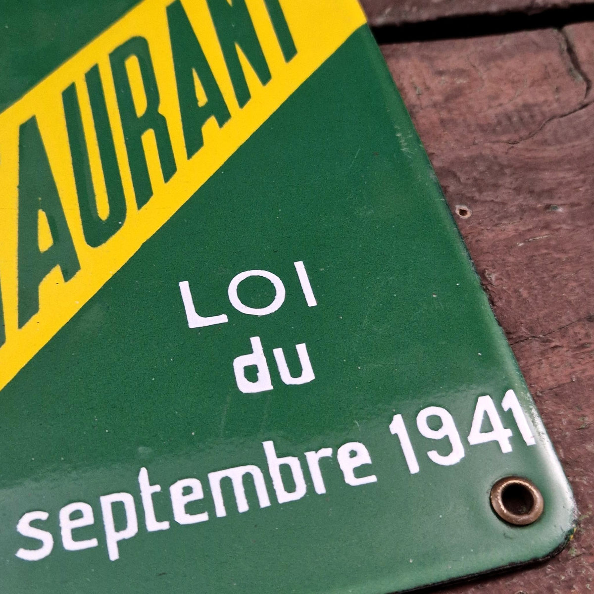 Enamel plaque "R - Restaurant - Law of September 24, 1941"