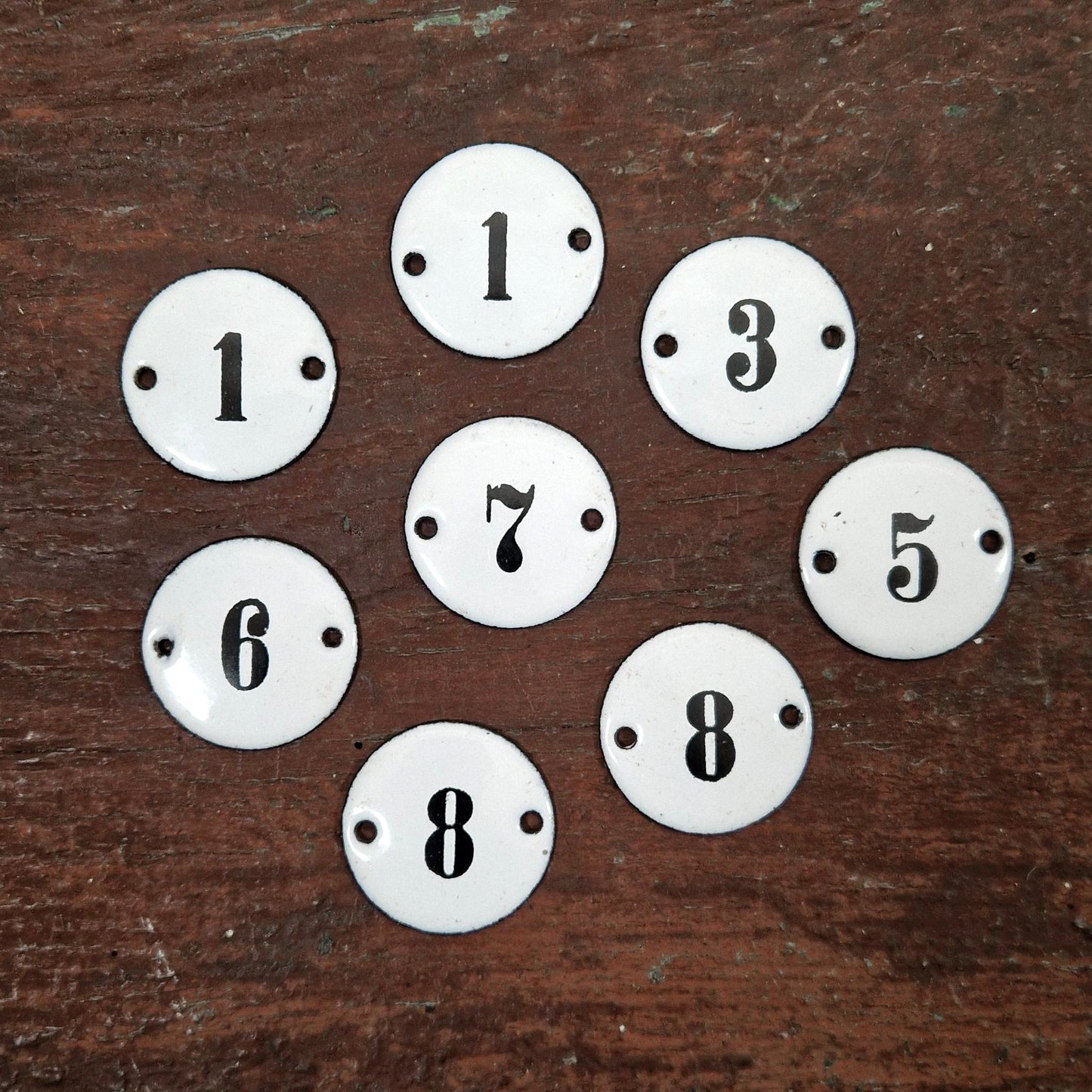 Round numbered enamel plaque