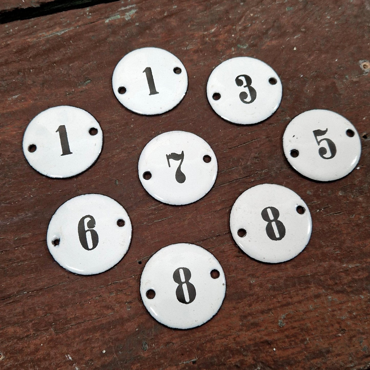 Round numbered enamel plaque
