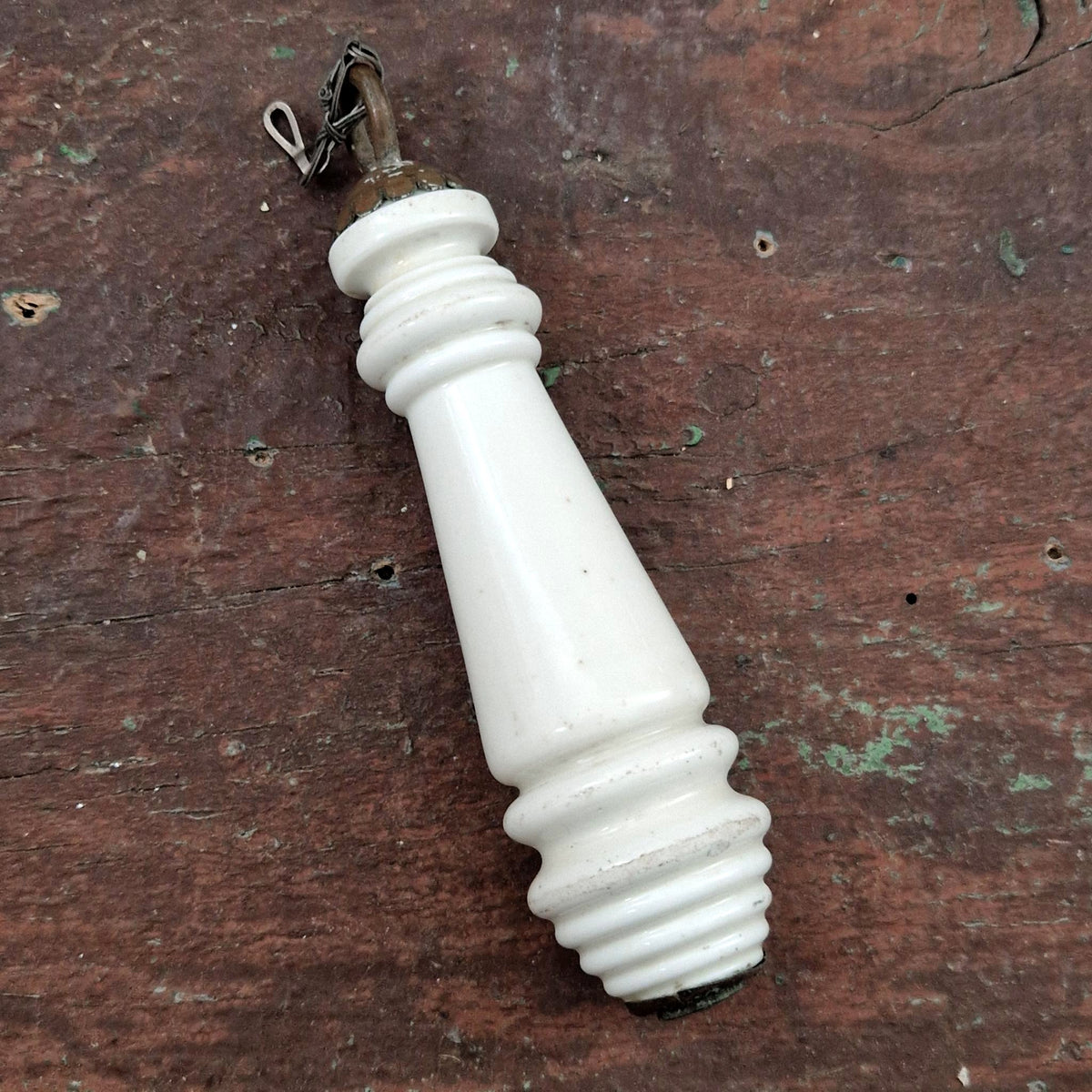 Antique white porcelain handle decorated with "PULL"