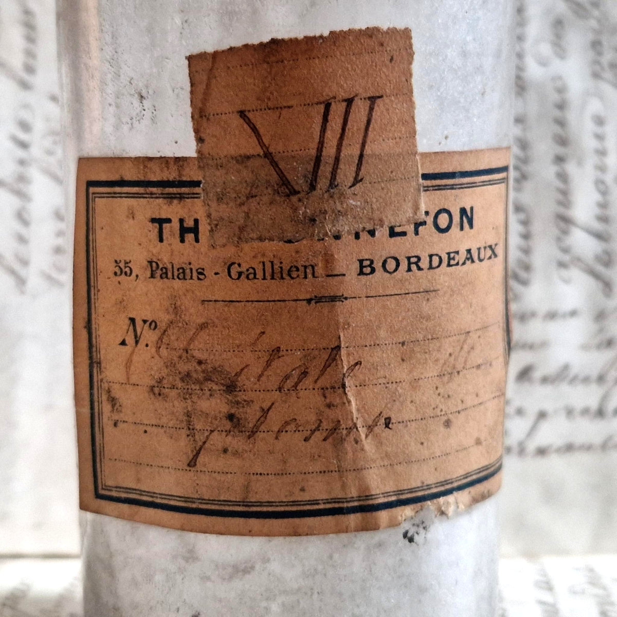 Flacon pharmaceutique ancien, officine bordelaise