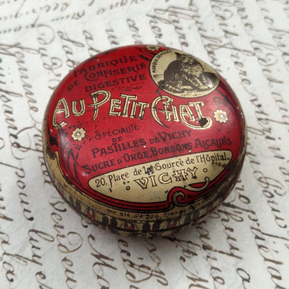 Rare "Au Petit Chat" advertising tin, Vichy pastilles