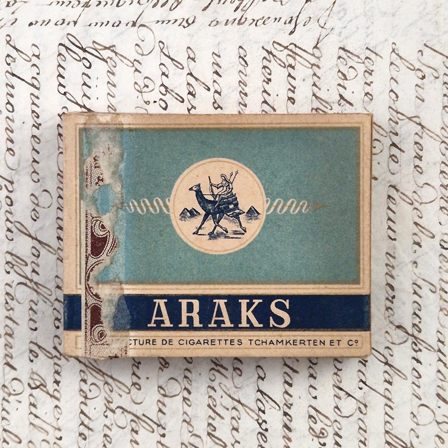 Box of ARAKS "Egyptian Cigarettes", complete