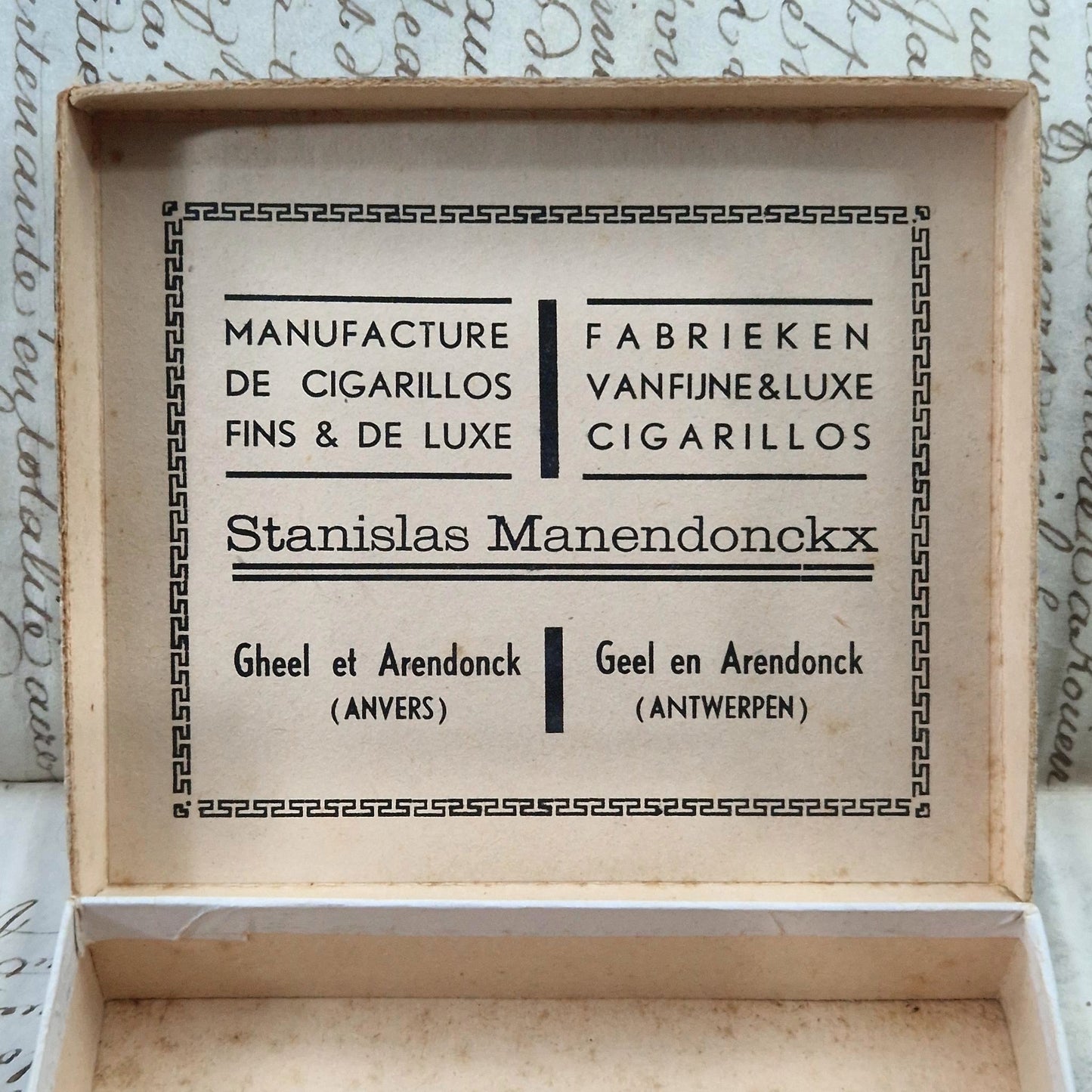 Ancienne boîte de cigares / cigarillos « Maaneklips »