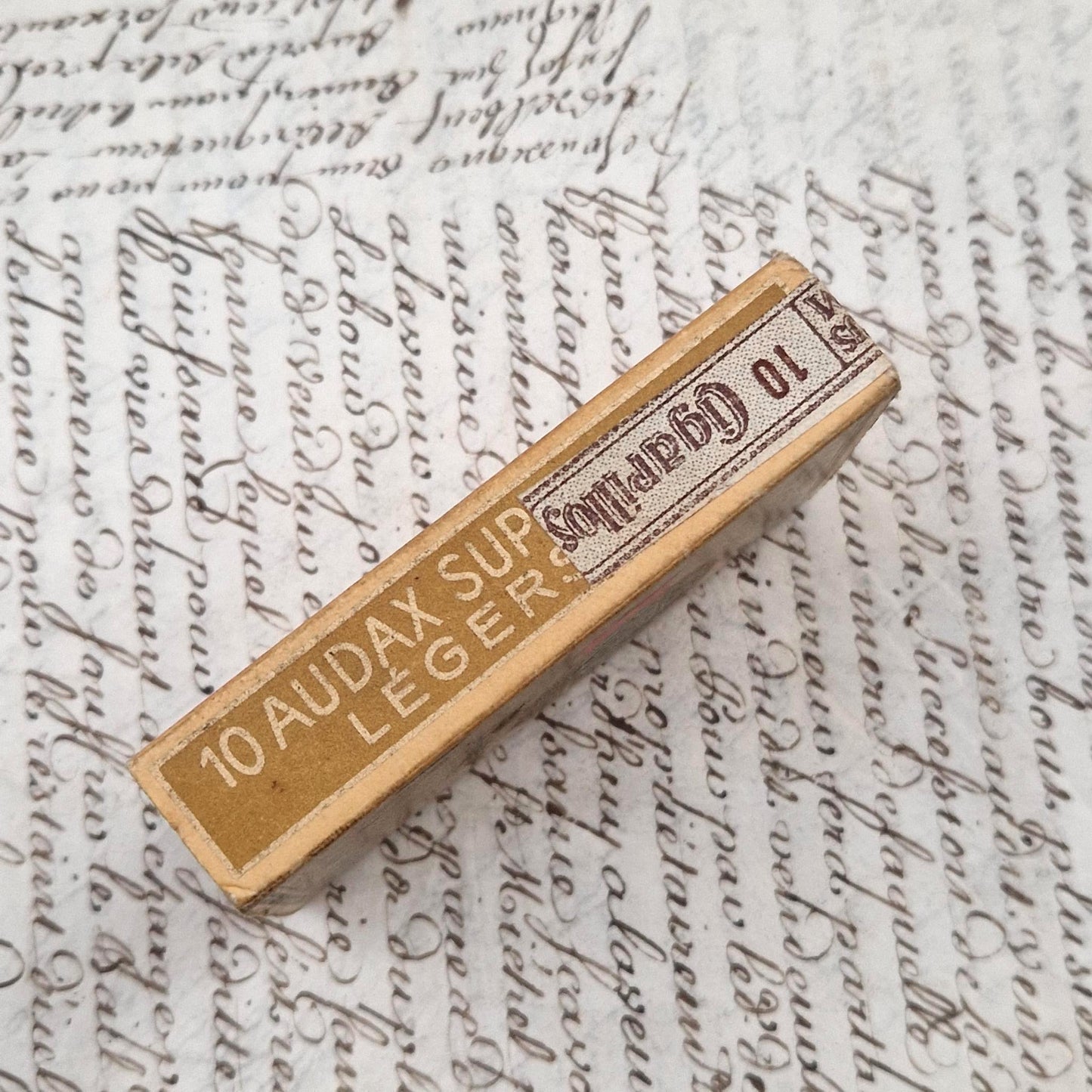 Boîte de cigarillos ancienne « Audax »