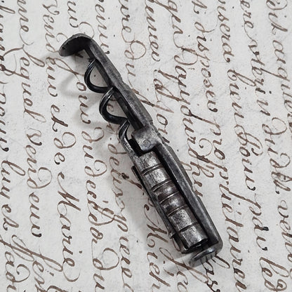 Rare folding wrought iron corkscrew - 18th century