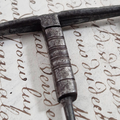 Rare folding wrought iron corkscrew - 18th century