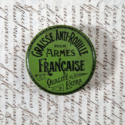 Boîte ancienne « Graisse anti-rouille pour armes »